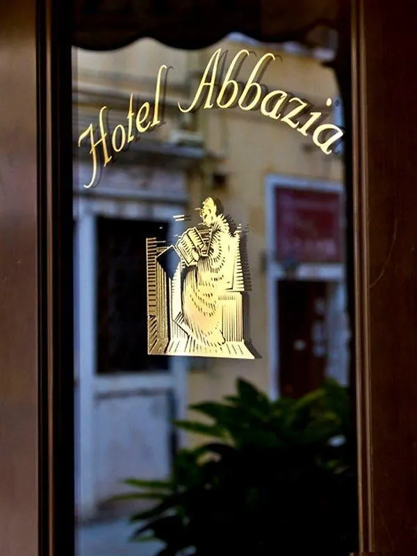 Hotel Abbazia Venice 3*,