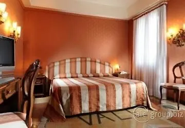 Hotel Abbazia Venice 3*,